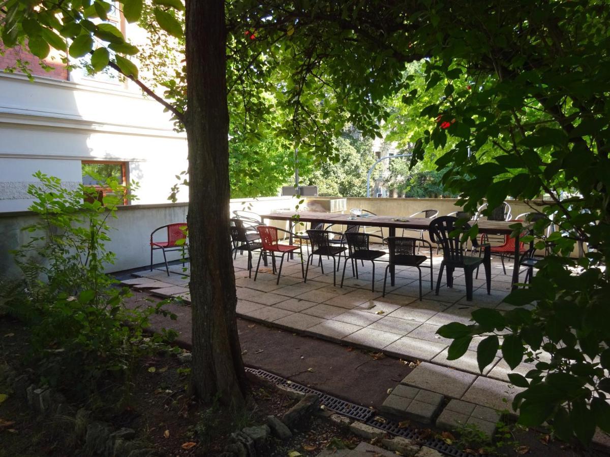 Hummel Hostel - Historische Stadtvilla Mit Garten Βαϊμάρη Εξωτερικό φωτογραφία
