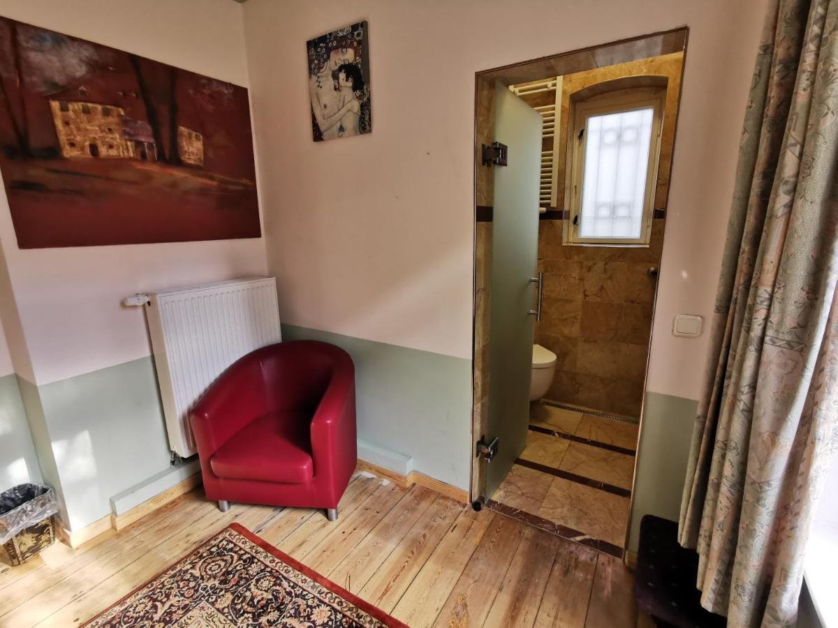Hummel Hostel - Historische Stadtvilla Mit Garten Βαϊμάρη Εξωτερικό φωτογραφία