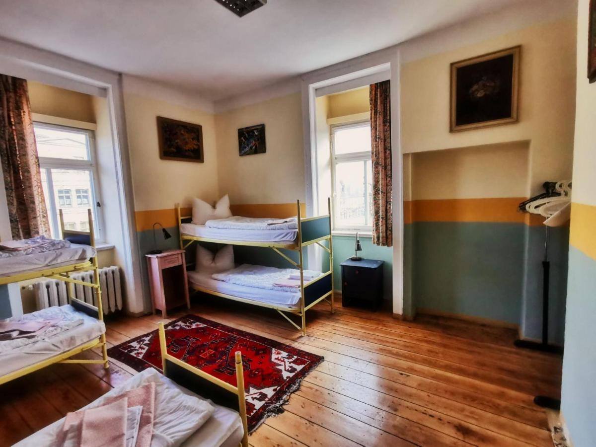 Hummel Hostel - Historische Stadtvilla Mit Garten Βαϊμάρη Εξωτερικό φωτογραφία