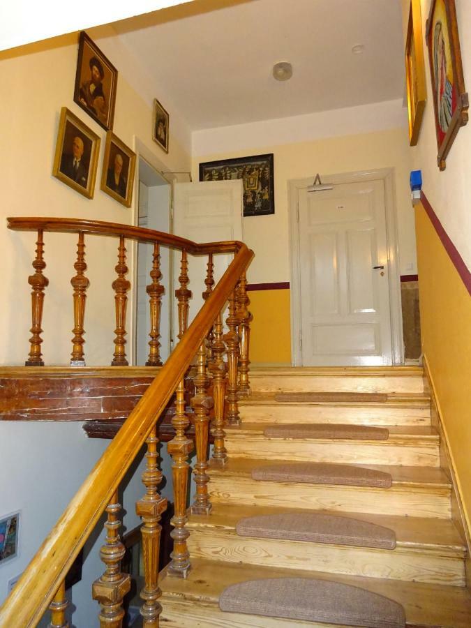 Hummel Hostel - Historische Stadtvilla Mit Garten Βαϊμάρη Εξωτερικό φωτογραφία