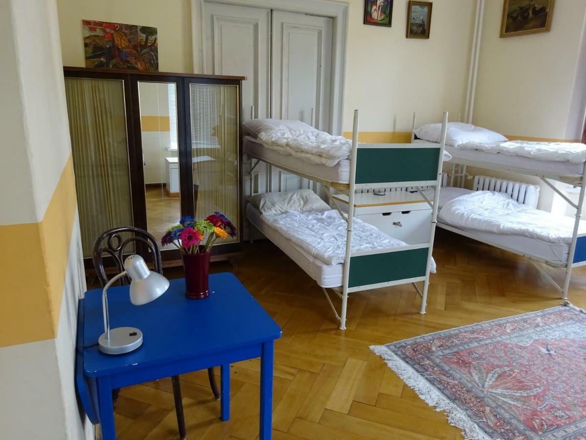Hummel Hostel - Historische Stadtvilla Mit Garten Βαϊμάρη Εξωτερικό φωτογραφία