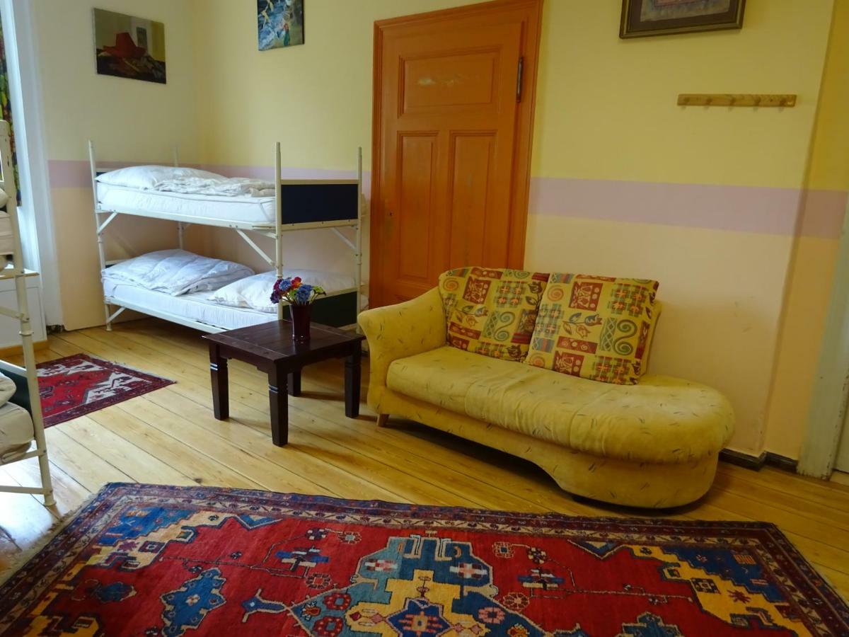 Hummel Hostel - Historische Stadtvilla Mit Garten Βαϊμάρη Εξωτερικό φωτογραφία