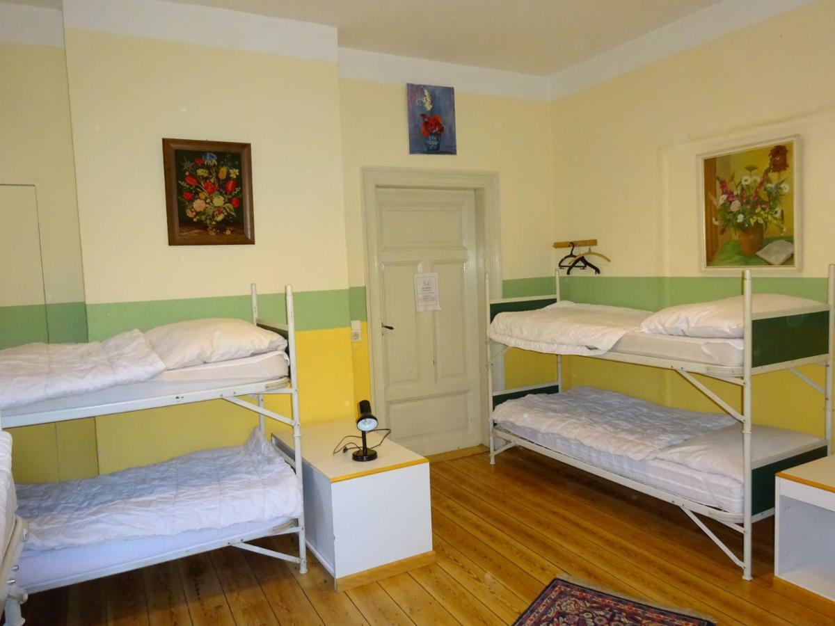 Hummel Hostel - Historische Stadtvilla Mit Garten Βαϊμάρη Εξωτερικό φωτογραφία
