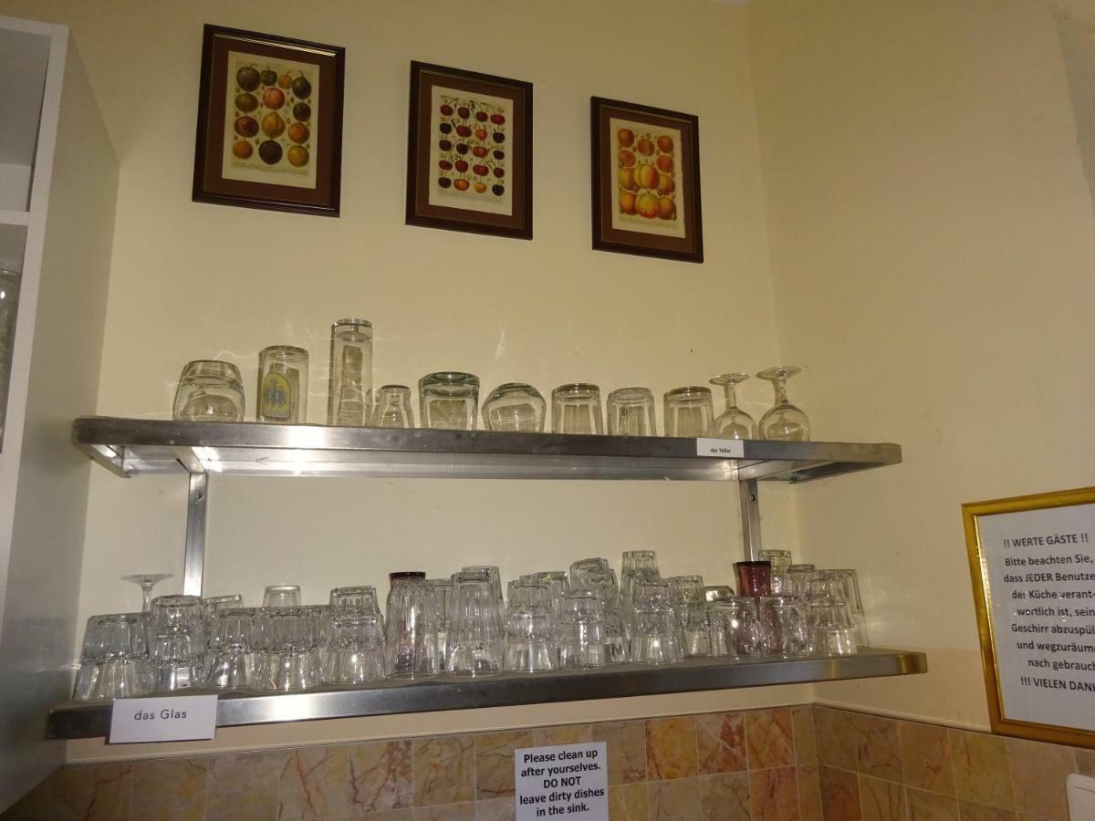 Hummel Hostel - Historische Stadtvilla Mit Garten Βαϊμάρη Εξωτερικό φωτογραφία