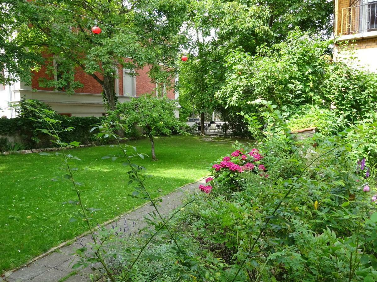 Hummel Hostel - Historische Stadtvilla Mit Garten Βαϊμάρη Εξωτερικό φωτογραφία